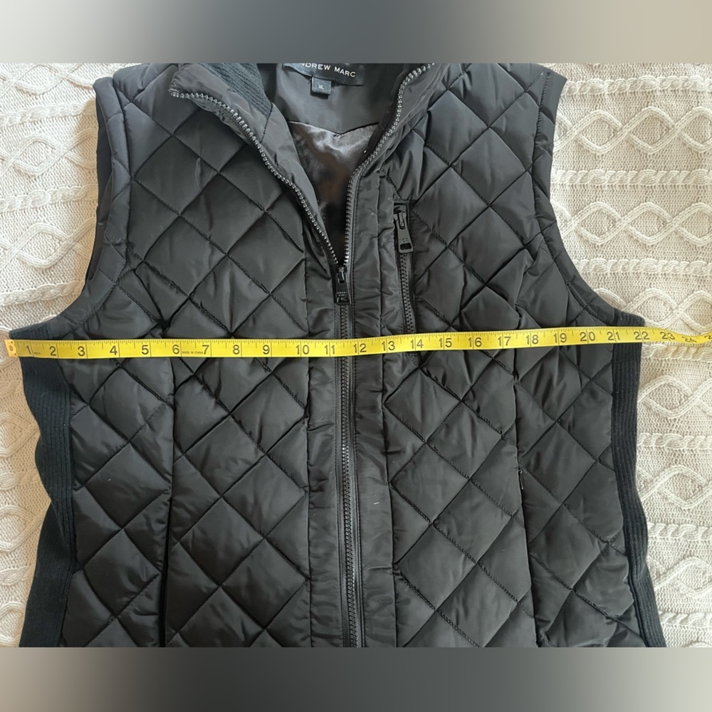 Andrew Marc Black Quilted Vest Zipper Closure Women’s Size XL - Picture 5 of 16